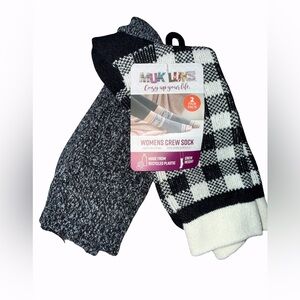 Muk Luks Women's Crew Socks
2 Pair Pack
Black Buffalo
Sz 6-11
New with Tag